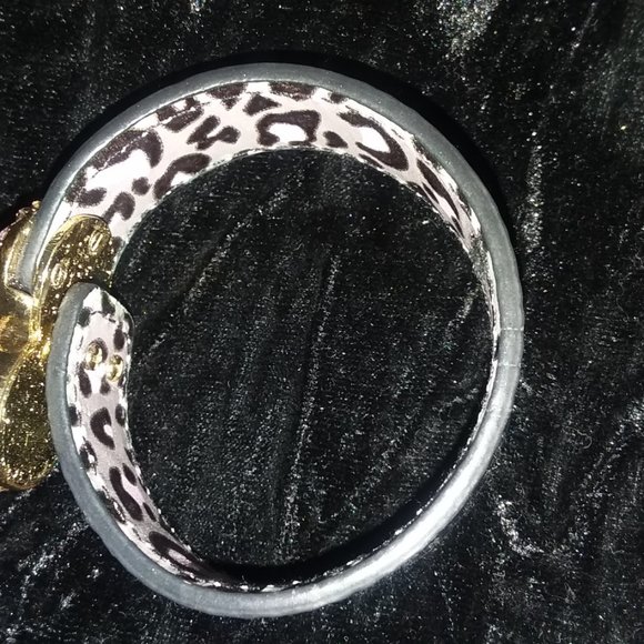 Betsey Johnson Rhinestone Heart Bracelet - Picture 2 of 4